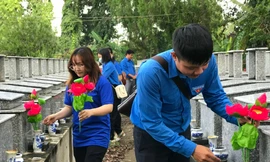 Tri ân Anh hùng liệt sĩ tại Di tích Lịch sử - Văn hóa Tầm Vu 