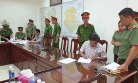 Bắt Phó Chủ tịch UBND huyện Phụng Hiệp