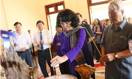 Dâng hương tưởng niệm 15 năm ngày mất Thủ tướng Võ Văn Kiệt