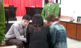 Bán người yêu vì... ghen