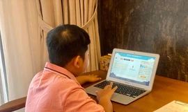 Tài trợ hơn 37 tỷ đồng học bổng cho học sinh học trực tuyến toàn quốc