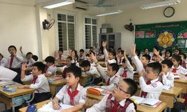 GS. Ngô Bảo Châu: Đừng đặt gánh nặng điểm số cho trẻ