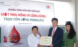 Manulife triển khai chương trình “Giọt máu hồng vì cộng đồng”