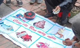 Mánh lới biến cuộc vui thành bi kịch của trò 'bầu cua'