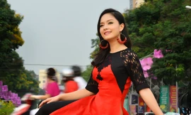 Diễn viên Lan Phương rực rỡ trên phố xuân