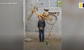 Vua cân bằng đồ vật nổi tiếng gây bão mạng xã hội