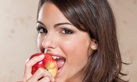 Ăn táo mỗi ngày giúp đẩy lùi bệnh tật