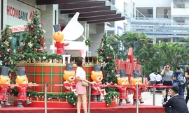 Trung tâm thương mại, siêu thị Hà Nội trang hoàng đón mùa Giáng sinh