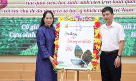 Tác phẩm viết tay của gần 1.000 người cùng lập kỷ lục Việt Nam