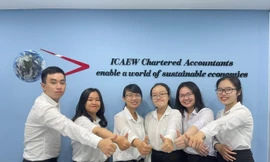 6 thành viên đội đại diện khu vực phía Nam trong 14 học viên ICAEW CFAB Việt Nam tham dự chung kết cuộc thi khu vực diễn ra vào ngày 22/5 tới.
