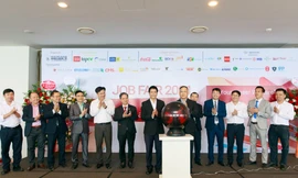 Khoa Quốc tế (ĐHQG Hà Nội) chính thức phát động 2 chương trình đào tạo mới: Tự động hóa - Tin học và Ngôn ngữ Anh (chuyên sâu Kinh doanh – Công nghệ thông tin)