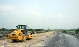 Đoạn đường đang được gấp rút sửa chữa