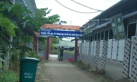 Trường tiểu học và THCS thị trấn Vĩnh Thuận (Kiên Giang).