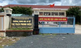 Học sinh lớp 9 ở Cần Thơ bị bảo vệ trường đánh gãy xương hàm