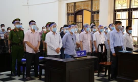 Các bị cáo tại phiên tòa.