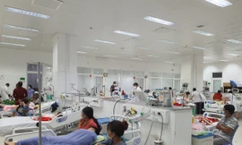 Nguyên nhân khiến hàng loạt học sinh ngộ độc phải cấp cứu ở Kiên Giang