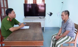 Bắt giam gã đàn ông hiếp dâm bé gái 12 tuổi