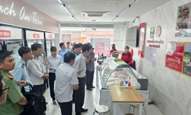 Công an gặp người tố cáo C.P Việt Nam bán 'thịt bẩn' tiếp nhận chứng cứ