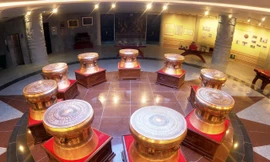 Cận cảnh bộ trống đồng Cửu Long cung tiến đền thờ Vua Hùng