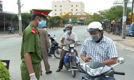 Bạc Liêu hạ cấp độ dịch, Hậu Giang chấn chỉnh biểu hiện lơ là phòng chống dịch của cán bộ