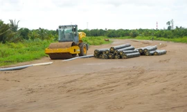 Phó Thủ tướng chỉ đạo ‘nóng’ về nguồn cát cho dự án giao thông trọng điểm