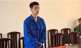 Tài xế taxi lãnh 18 tháng tù vì chạy thêm 'dịch vụ' vượt biên
