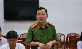 Vụ đầu độc cha và bà nội ở Tiền Giang: Bị can lên mạng tìm kiếm cách hạ độc