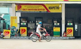 Một cây xăng ở Vĩnh Long bị phạt gần 120 triệu đồng, tước giấy phép 2 tháng