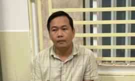 Tham ô tiền tỷ, tiếp tục dùng sim rác giả danh giám đốc để lừa đảo