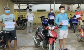 Xử phạt nhóm người tụ tập đánh bida trong lúc giãn cách xã hội