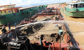 Cận cảnh quy trình rửa mặn cát biển để thi công cao tốc Cần Thơ – Cà Mau