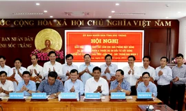 Bàn giao hồ sơ cắm mốc giải phóng mặt bằng dự án cao tốc 11.120 tỷ đồng