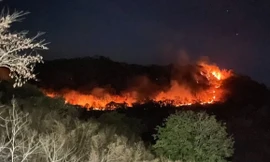 An Giang: Cháy lớn ở núi Cô Tô cùng nhiều tiếng nổ