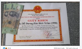 Tiền Giang khen thưởng phụ nữ sinh đủ 2 con trước 35 tuổi