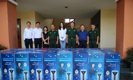 Video Báo Tiền Phong phối hợp xây dựng nhà nhân ái, trao máy lọc nước tại Kiên Giang