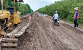 Dự án chống ngập đường Hồ Chí Minh qua Cà Mau tiến độ 'rùa', ảnh hưởng đến thu hút du khách của tỉnh