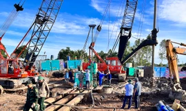 Vụ bé trai rơi xuống ống cọc bê tông sâu 35m: Đã khoan xuống độ sâu đáy cọc 