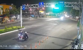 Bắt đối tượng dùng vật nhọn đâm nhiều người dừng xe chờ đèn đỏ ở Cần Thơ