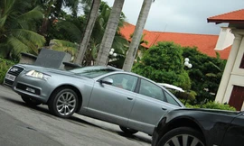 Các nhà nhập khẩu ôtô chính hãng bắt đầu sốt ruột