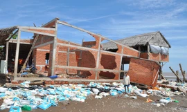 Bến Tre tiếp tục công bố tình huống khẩn cấp sạt lở bờ biển