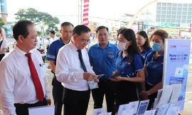 Lãnh đạo tỉnh Bến Tre 