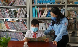 Bí thư Trung ương Đoàn thăm học sinh