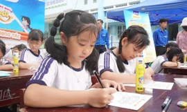 Sôi nổi Ngày hội Sắc màu với thiếu nhi Đồng Tháp