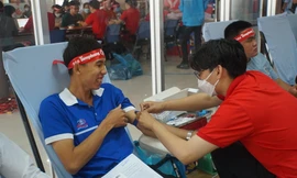 Hiến máu tình nguyện