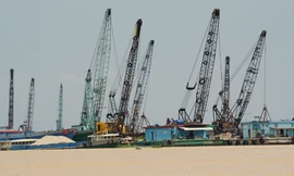 Vì sao An Giang không đấu giá quyền khai thác cát tại 21 khu vực trên sông Tiền, sông Hậu?