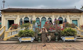 Du khách say mê ngôi nhà từng quay bộ phim ‘Người tình’ nổi tiếng 