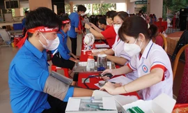 Rộn ràng Chủ nhật Đỏ tại ĐH Sư phạm Kỹ thuật Vĩnh Long