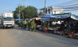 Ghi nhận nhiều ca mắc COVID-19, Sóc Trăng thiết lập cách ly y tế trên 5.000 hộ dân 