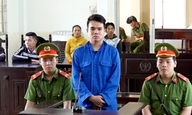 Lĩnh án 20 năm tù vì đâm bác ruột tử vong 