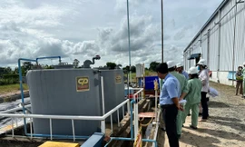 An Giang chưa khắc phục được sự cố 2,8 tấn axit sunfuric tràn ra ngoài